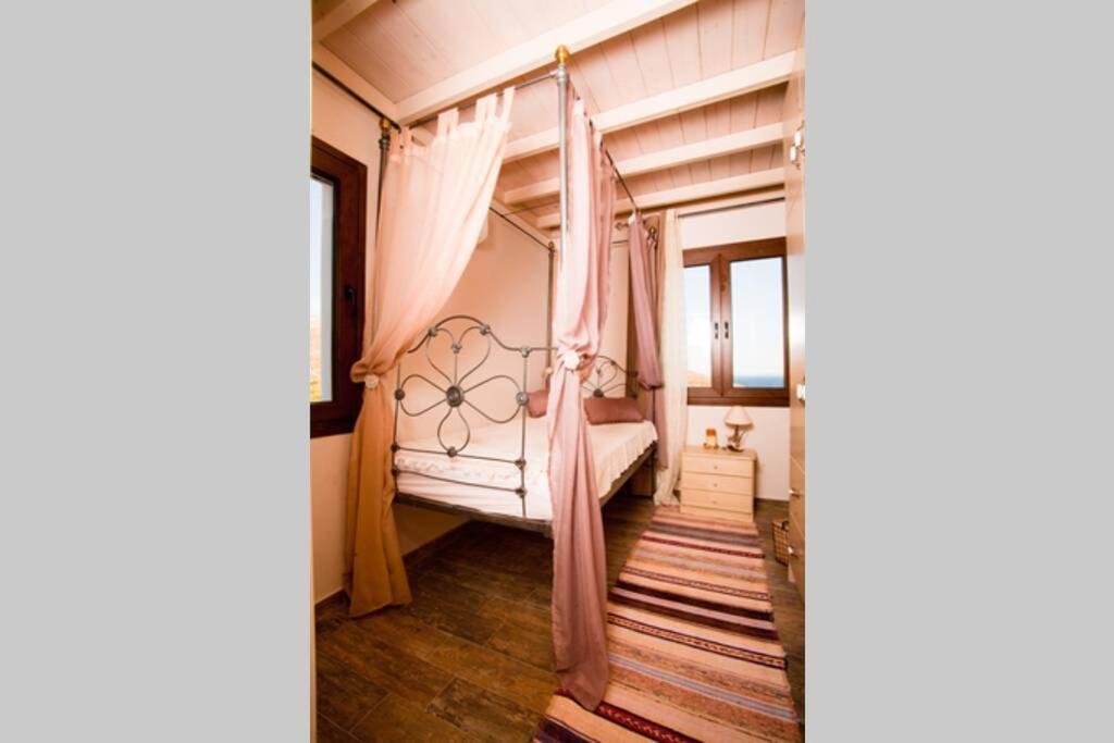 Nikis Seaside House Villa Vlichadia ภายนอก รูปภาพ