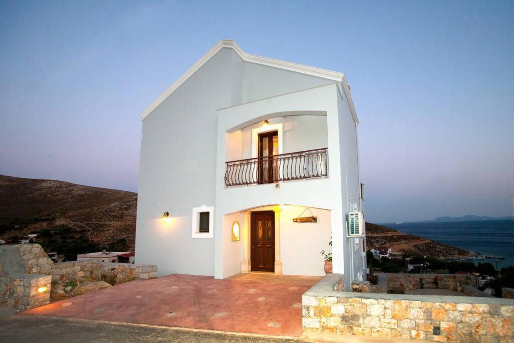 Nikis Seaside House Villa Vlichadia ภายนอก รูปภาพ