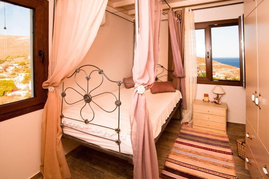 Nikis Seaside House Villa Vlichadia ภายนอก รูปภาพ