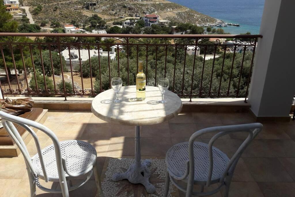 Nikis Seaside House Villa Vlichadia ภายนอก รูปภาพ