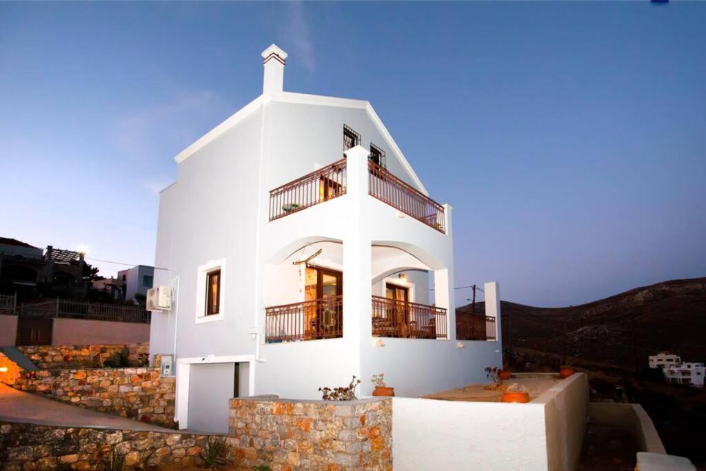 Nikis Seaside House Villa Vlichadia ภายนอก รูปภาพ