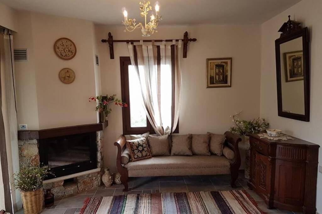 Nikis Seaside House Villa Vlichadia ภายนอก รูปภาพ